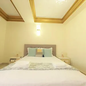 Laroka House Luxury Center Universitate , Bucarest Romania