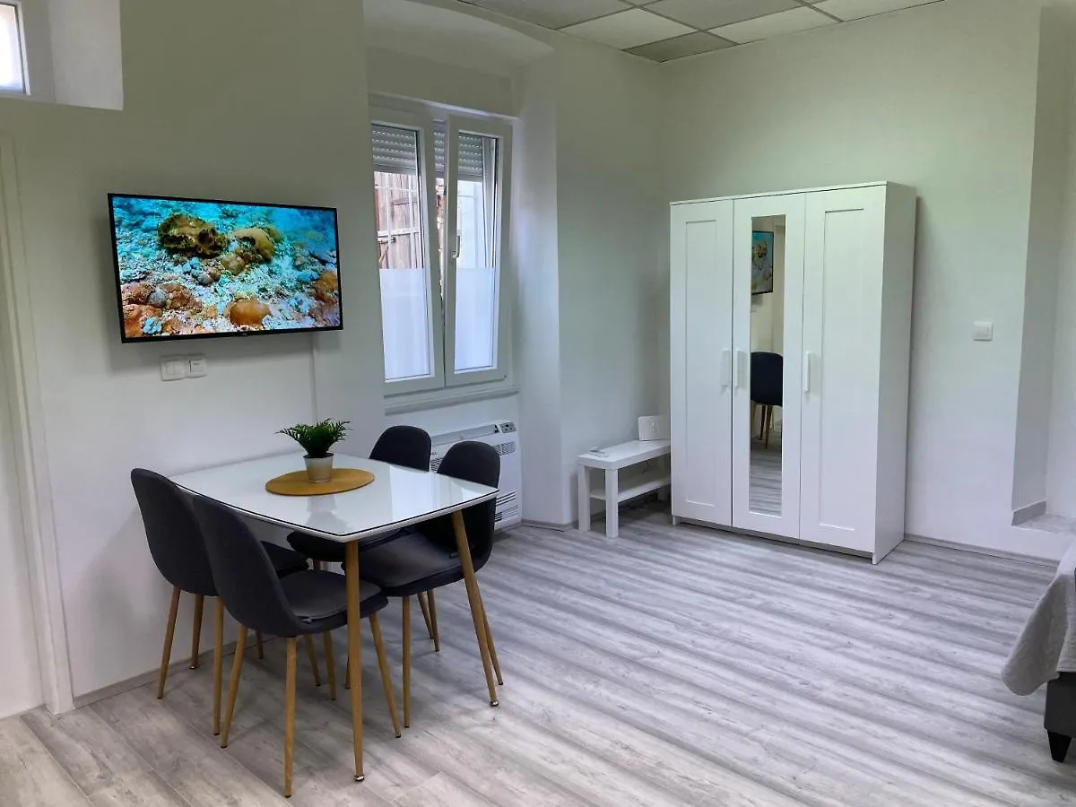 Apartment Studio Beauty In Centar Pola Croazia