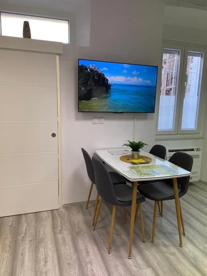 Apartment Studio Beauty In Centar Pola